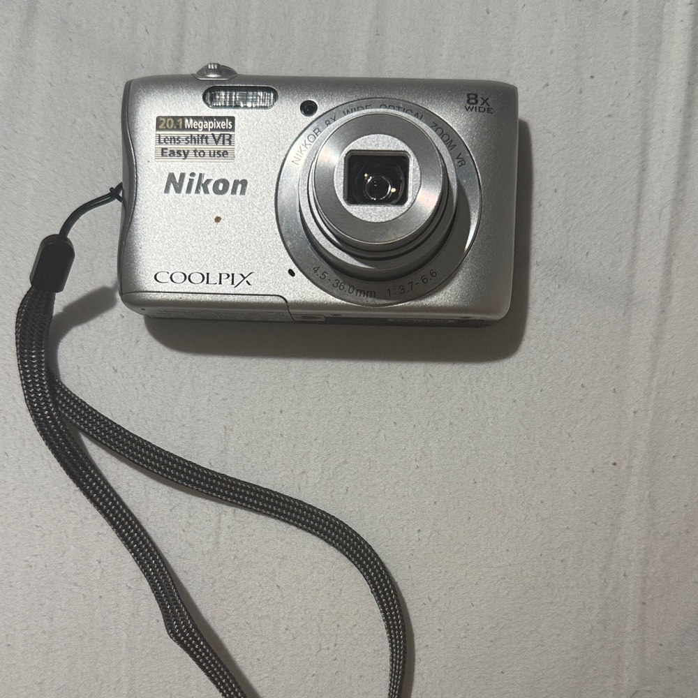 Nikon COOLPIX Silver Compact Camera